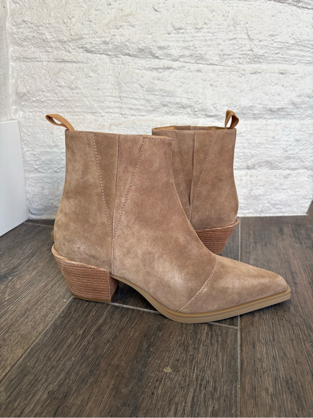 rag & bone woman’s tan Suede Chukka Boots size 10 - Picture 5 of 11
